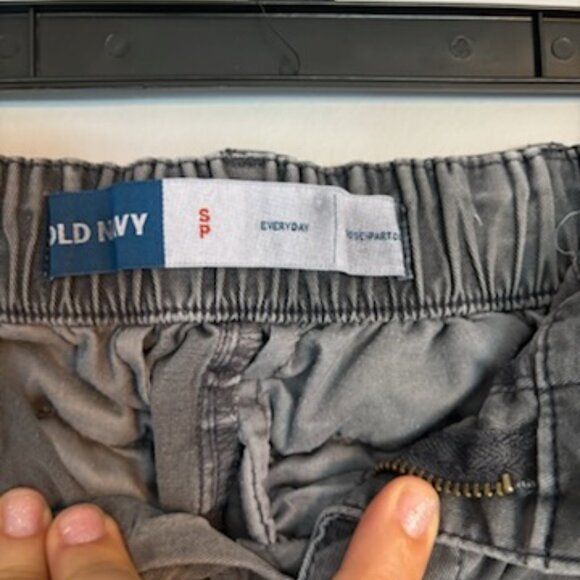 Old Navy Cotton Everyday Gray Washed Short Small - Picture 3 of 8